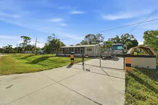2425 Case Ln, North Fort Myers, FL 33917 - Photo 11