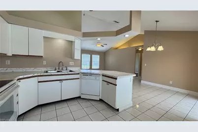 505 SW 9th Ave, Cape Coral, FL 33991 - Photo 7