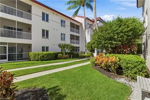 221 9th St S, Naples, FL 34102 - Photo 15