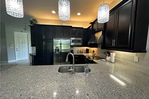 11916 Five Waters Cir, Fort Myers, FL 33913 - Photo 3