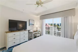 221 9th St S, Naples, FL 34102 - Photo 5
