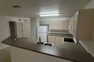 1321 Diplomat Pkwy E, Cape Coral, FL 33909 - Photo 5