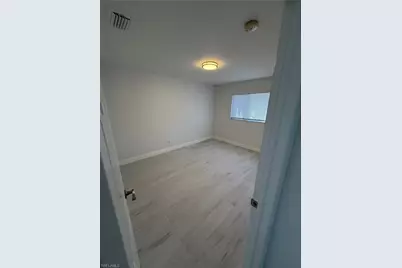 907 NE 17th Ter, Cape Coral, FL 33909 - Photo 15