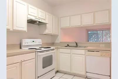 8073 Pacific Beach Dr, Fort Myers, FL 33966 - Photo 7