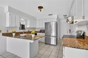 918 SE 35th St, Cape Coral, FL 33904 - Photo 19