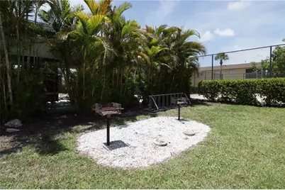 8109 Country Rd #201, Fort Myers, FL 33919 - Photo 15