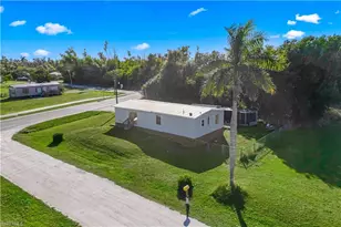 11217 Stringfellow Rd, Bokeelia, FL 33922 - Photo 23