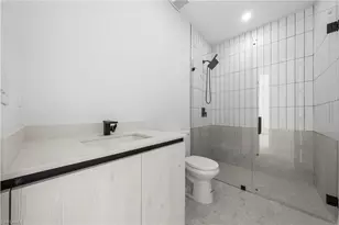 325 NE 15th Terrace, Cape Coral, FL 33909 - Photo 11