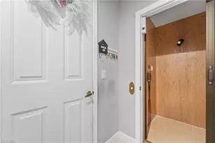 214 Shadroe Cove Cir, Cape Coral, FL 33991 - Photo 23