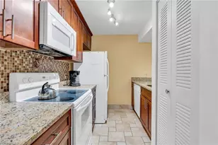 13134 Feather Sound Dr, Fort Myers, FL 33919 - Photo 5