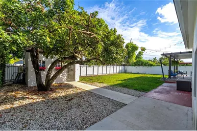 1815 SW 85th Ct, Miami, FL 33155 - Photo 7