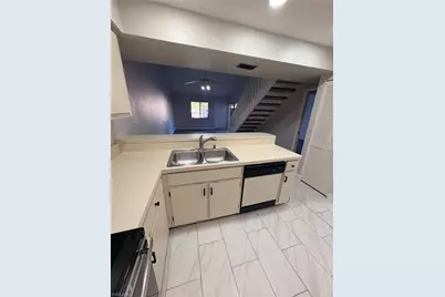 8893 Somerset Blvd, Fort Myers, FL 33919 - Photo 7