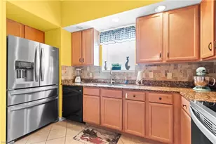 10046 Via Colomba Circle, Fort Myers, FL 33966 - Photo 7