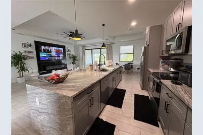 2606 10th St SW, Lehigh Acres, FL 33976 - Photo 7