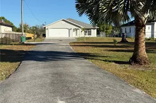 3761 39th Ave NE, Naples, FL 34120 - Photo 3