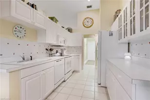 12772 Yacht Club Cir, Fort Myers, FL 33919 - Photo 9