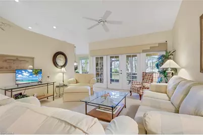 12772 Yacht Club Cir, Fort Myers, FL 33919 - Photo 7