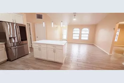 930 SW 34th St, Cape Coral, FL 33914 - Photo 11