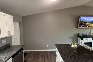 9025 Lamkin Cir, Labelle, FL 33935 - Photo 5