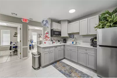 2080 Collier Ave, Fort Myers, FL 33901 - Photo 17