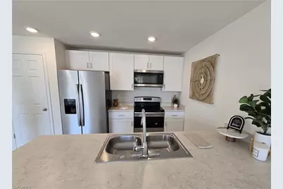 1814 NE 40th Ln, Cape Coral, FL 33909 - Photo 7