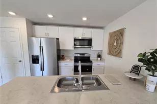 1814 NE 40th Ln, Cape Coral, FL 33909 - Photo 7