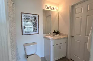 1814 NE 40th Ln, Cape Coral, FL 33909 - Photo 11