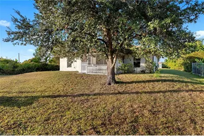 2805 66th St W, Lehigh Acres, FL 33971 - Photo 43