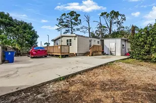 1978 Laurel Ln, North Fort Myers, FL 33917 - Photo 7