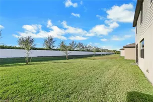 14622 Cantabria Dr, Fort Myers, FL 33905 - Photo 19