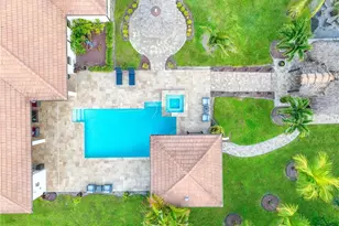 214 9th St NW, Naples, FL 34120 - Photo 35