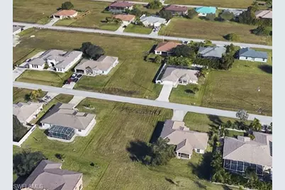 213 NW 27th Pl, Cape Coral, FL 33993 - Photo 7