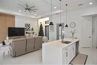 207 SE 2nd Ave, Cape Coral, FL 33990 - Photo 9