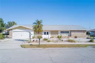 4556 Vinewood Cir, North Fort Myers, FL 33903 - Photo 3