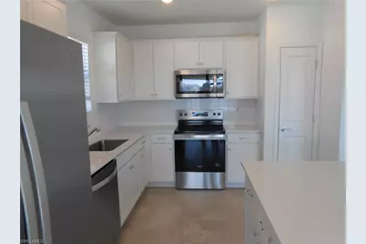 623 Lakeside Oasis Ln, Lehigh Acres, FL 33936 - Photo 5