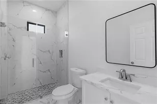 7033 Lotus Cir, Labelle, FL 33935 - Photo 9