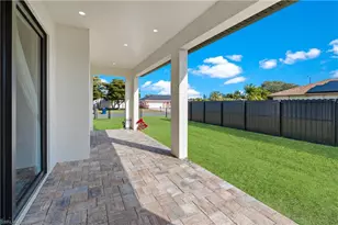 24 Crestwood Cir S, Lehigh Acres, FL 33936 - Photo 23
