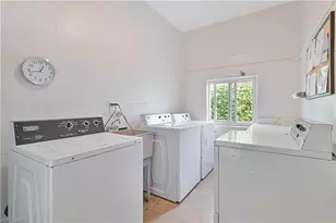 223 3rd Ave S, Naples, FL 34102 - Photo 19