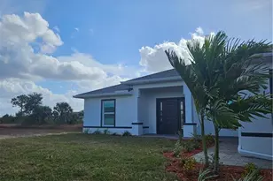 1010 NE 34th Ln, Cape Coral, FL 33909 - Photo 1