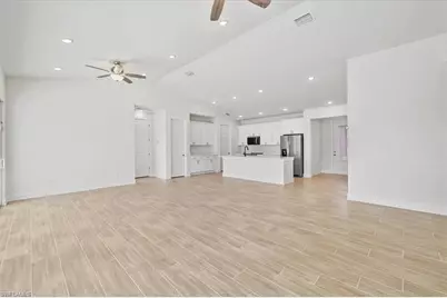 906 SW 12th Ter, Cape Coral, FL 33991 - Photo 17