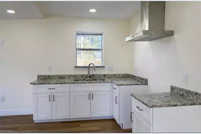 261 Miramar Rd, Fort Myers, FL 33905 - Photo 15