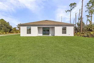 424 Parkdale Blvd, Lehigh Acres, FL 33974 - Photo 3