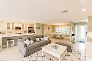 1424 Windsor Ct, Cape Coral, FL 33904 - Photo 5