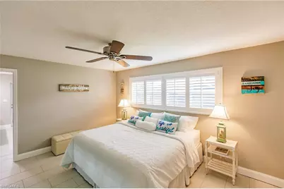 1424 Windsor Ct, Cape Coral, FL 33904 - Photo 15