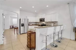 1114 SW Trafalgar Parkway, Cape Coral, FL 33991 - Photo 3