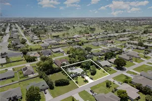 844 SW 17th Terrace, Cape Coral, FL 33991 - Photo 25