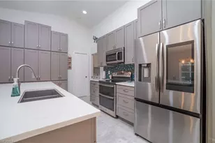 844 SW 17th Terrace, Cape Coral, FL 33991 - Photo 5