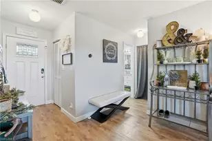 4251 Island Cir, Fort Myers, FL 33919 - Photo 9