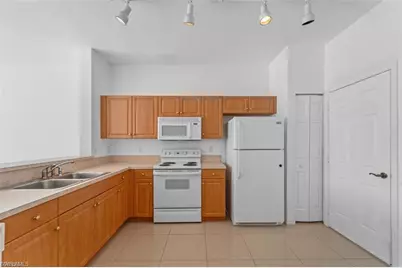 3637 Pine Oak Cir #105, Fort Myers, FL 33916 - Photo 13