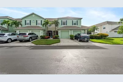 3637 Pine Oak Cir #105, Fort Myers, FL 33916 - Photo 5